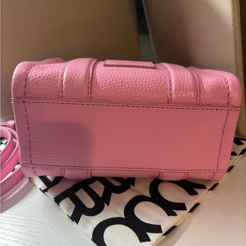 Marc Jacobs Fluro Candy The Leather Crossbody Tote Bag MINI - Picture 8 of 16